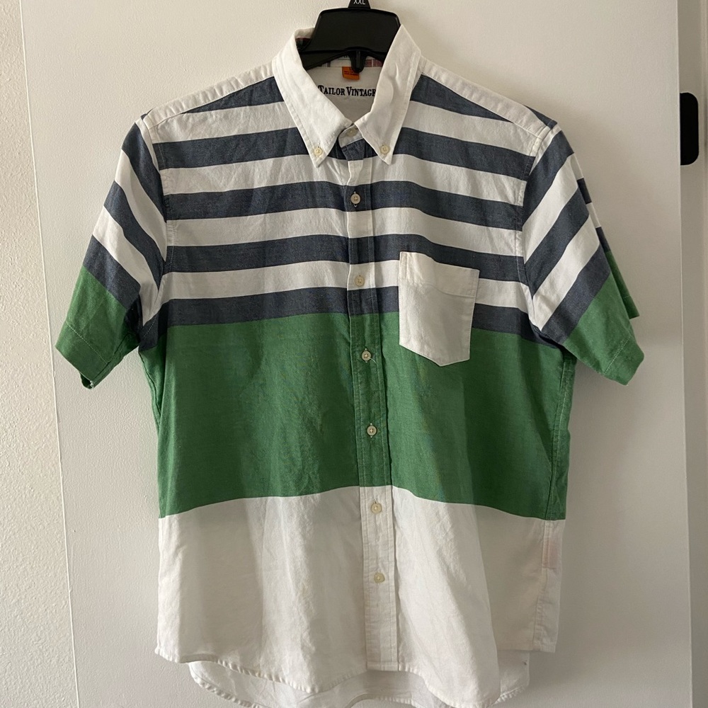 Tailor Vintage 90’s Short Sleeve Button Up Tee